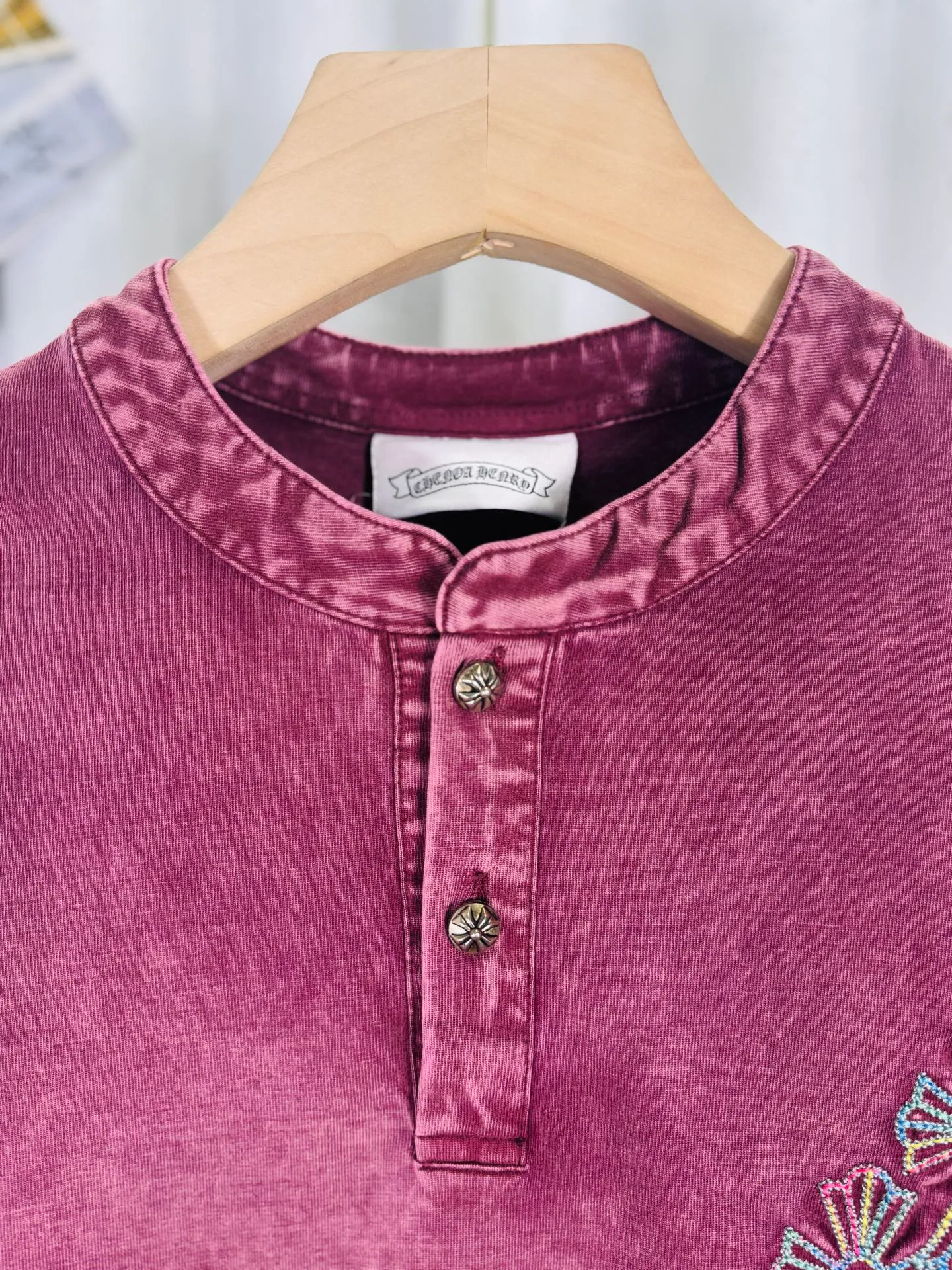P260 ch high version Chrome Hearts 2025 new autumn and winter cross patch washed spray-painted long-sleeved T-shirt, fabric: 26 double yarns, 320 grams weight, Angra red thread weaving, heavy wash water➕fried color + spray-paint Printing process: colorful embroidery, secondary color spray-paint process Color: gray, red Size: S M L XL Style number: 5178